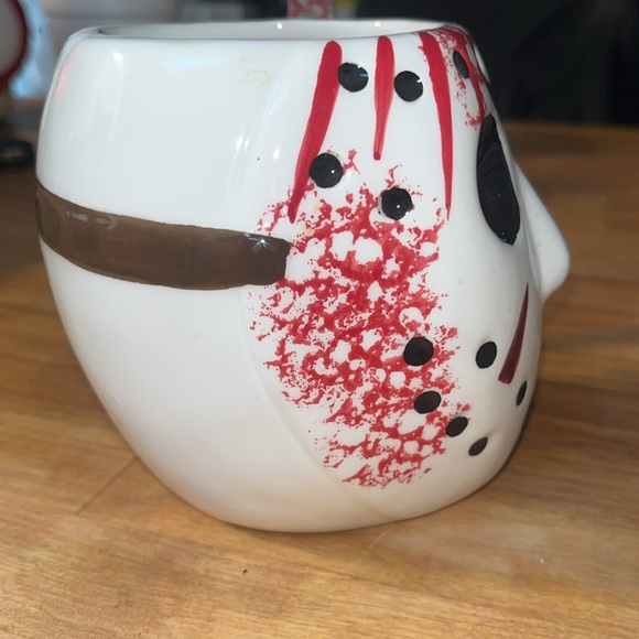 Silver Buffalo Friday the 13th 24oz. Ceramic mug! NWOT - Picture 5 of 6